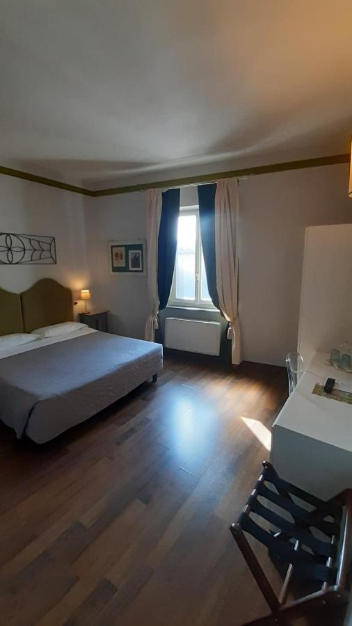 Albergo Moderno Lucca Bagian luar foto