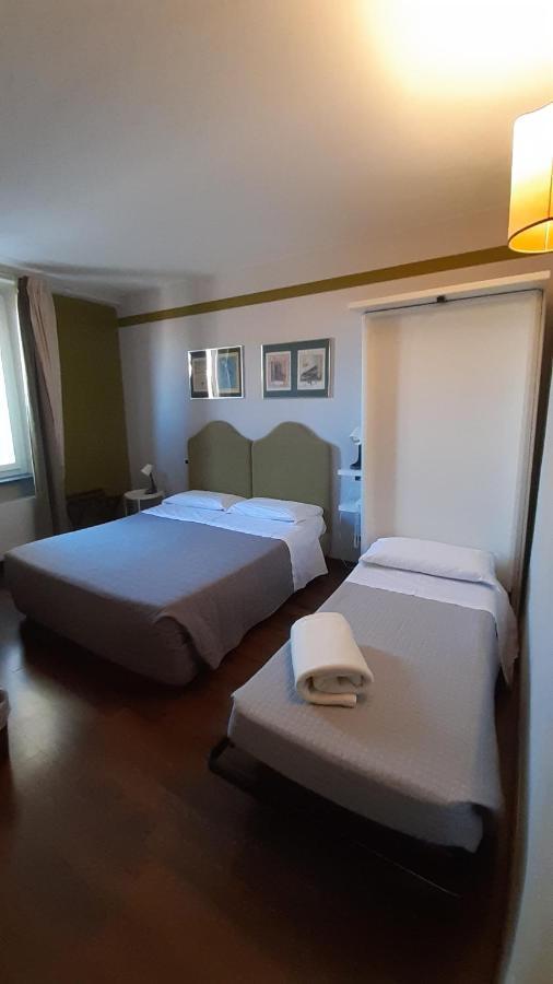 Albergo Moderno Lucca Bagian luar foto