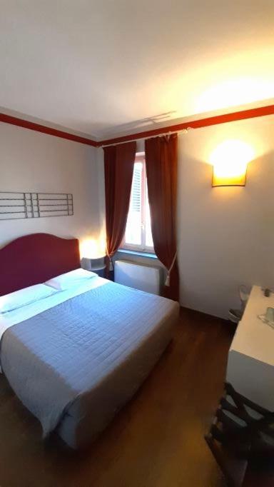 Albergo Moderno Lucca Bagian luar foto