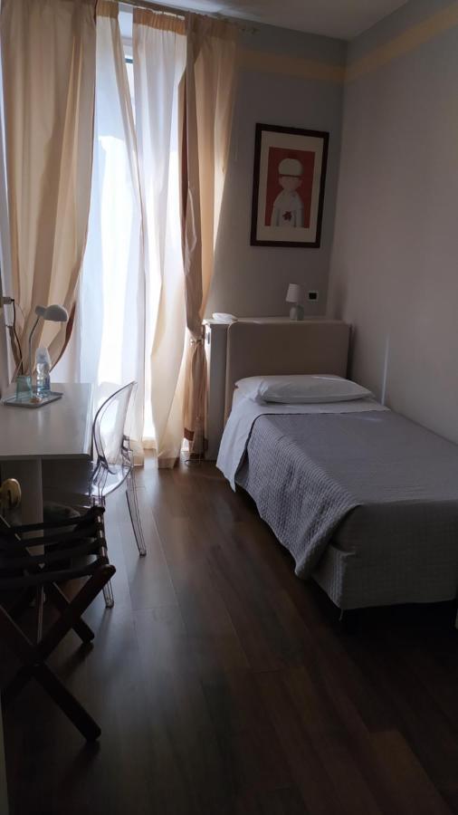 Albergo Moderno Lucca Bagian luar foto